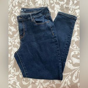 Old Navy Rockstar Super Skinny jeans